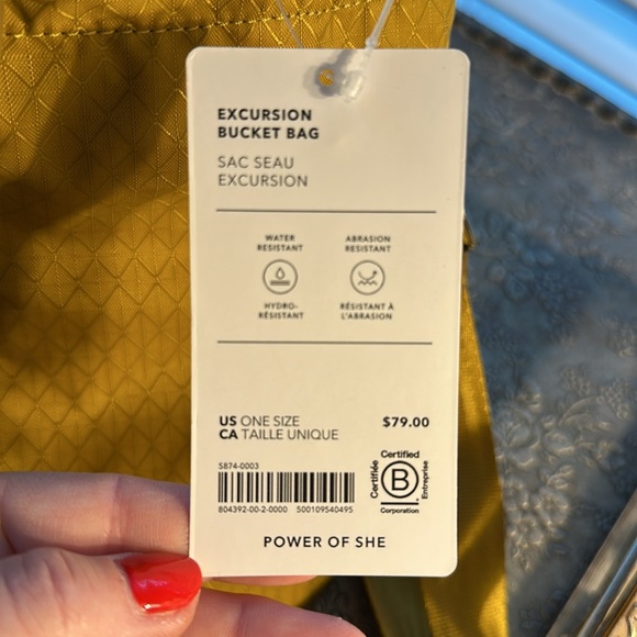 Athleta Excursion bucket bag - Picture 3 of 3